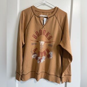 NWT Women's Tan Graphic Sweatshirt Brooks & Dunn Maurice’s